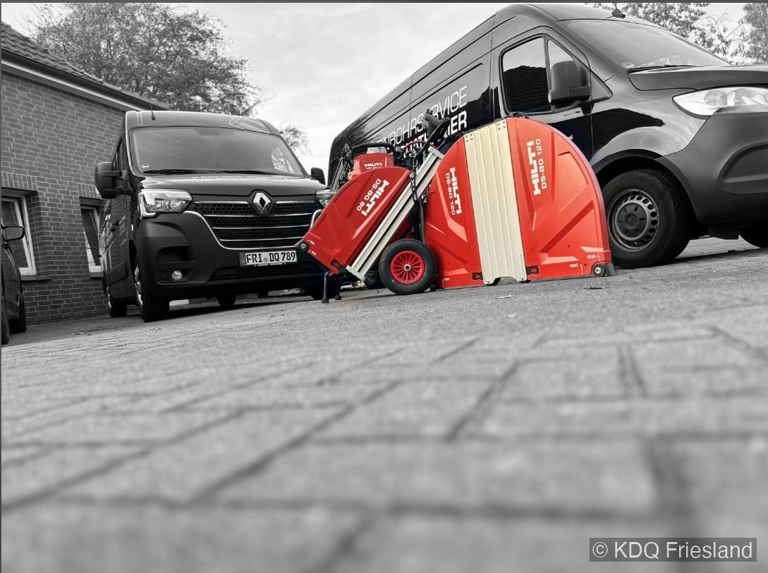 Firmenwagen mit Hilti-Equipment